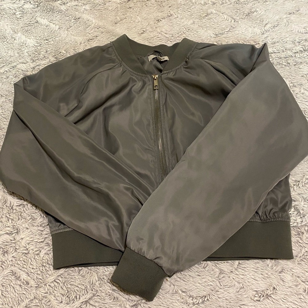 Cropped bomber jacket